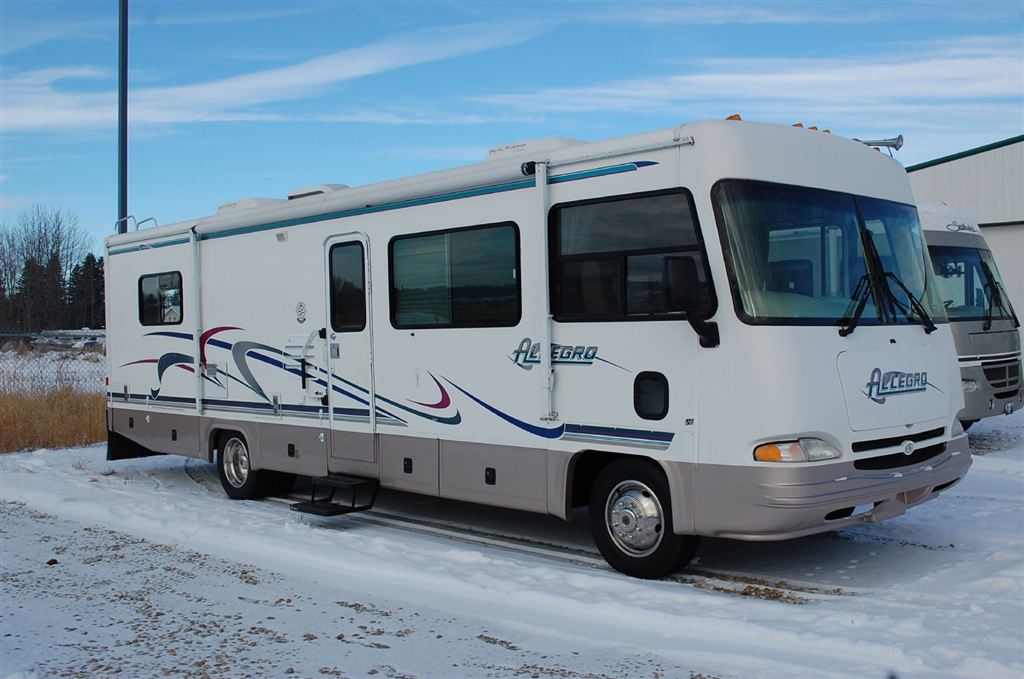 TIFFIN Allegro Bay