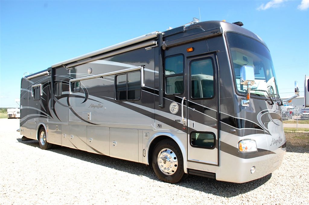 TIFFIN Allegro Bus