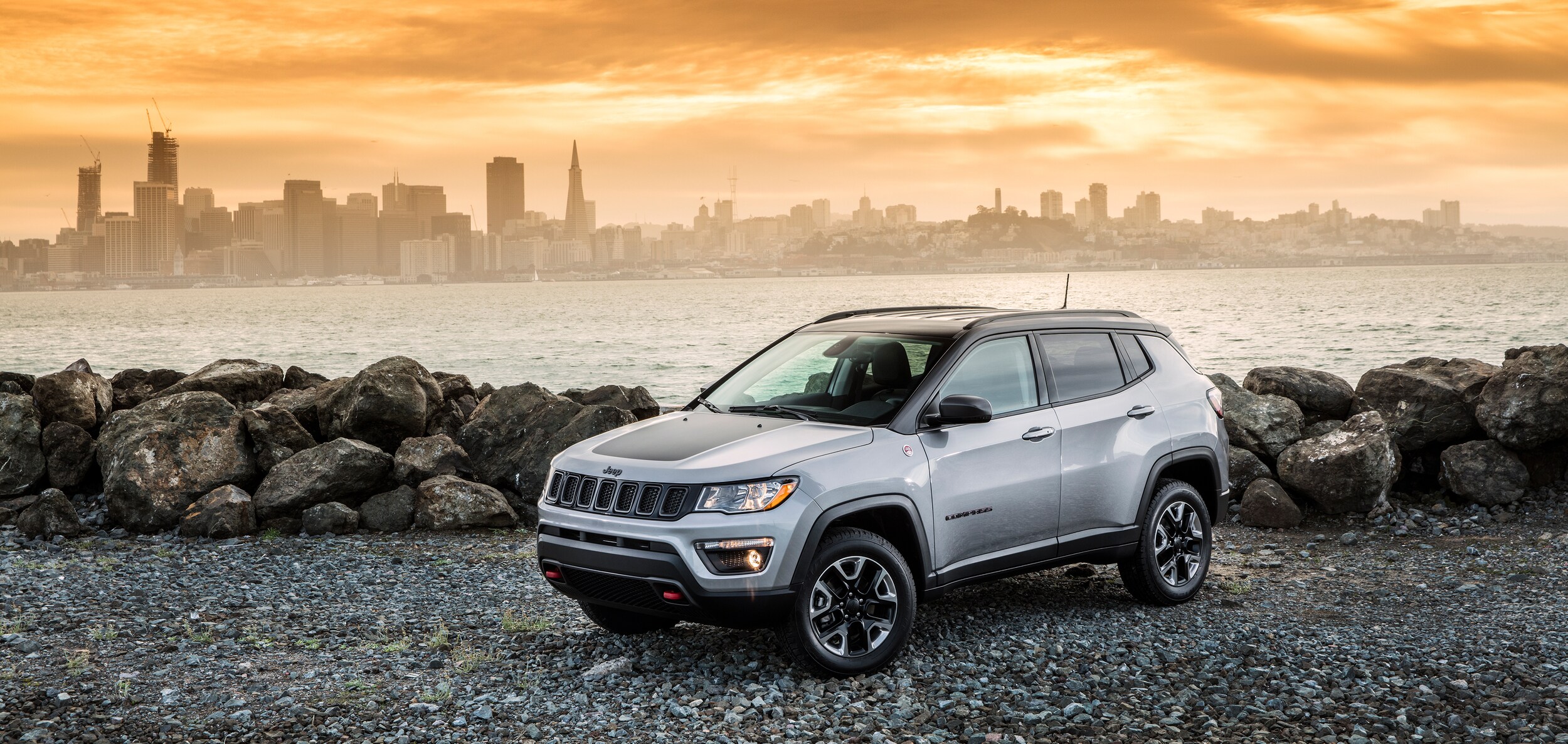 2021-Jeep-Compass-Trailhawk-SUV.jpg compare 2021 Jeep Compass vs the Competition