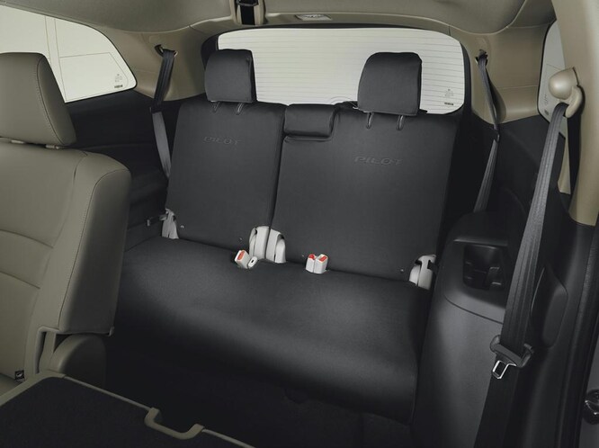 1683_PLT_3rd Row Seat Cover