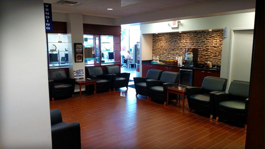 beechmont-subaru-cincinnati-waiting-room-001