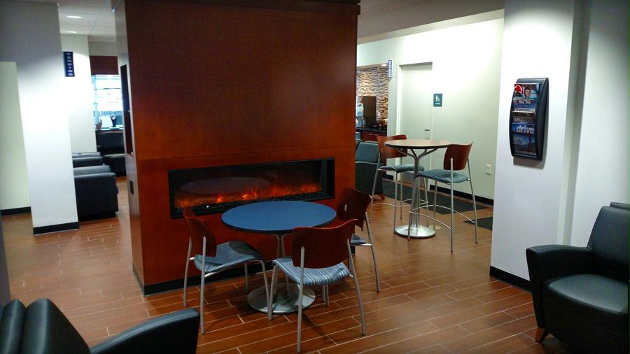 beechmont-subaru-cincinnati-waiting-room-006