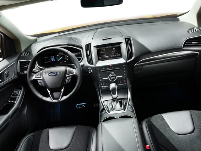 2018 Ford Edge Interior