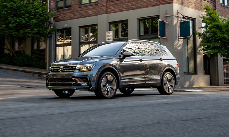 2021 Volkswagen Tiguan Exterior Driving Through An Intersection