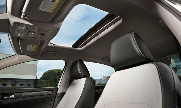 2022 VW Passat Interior Skylight