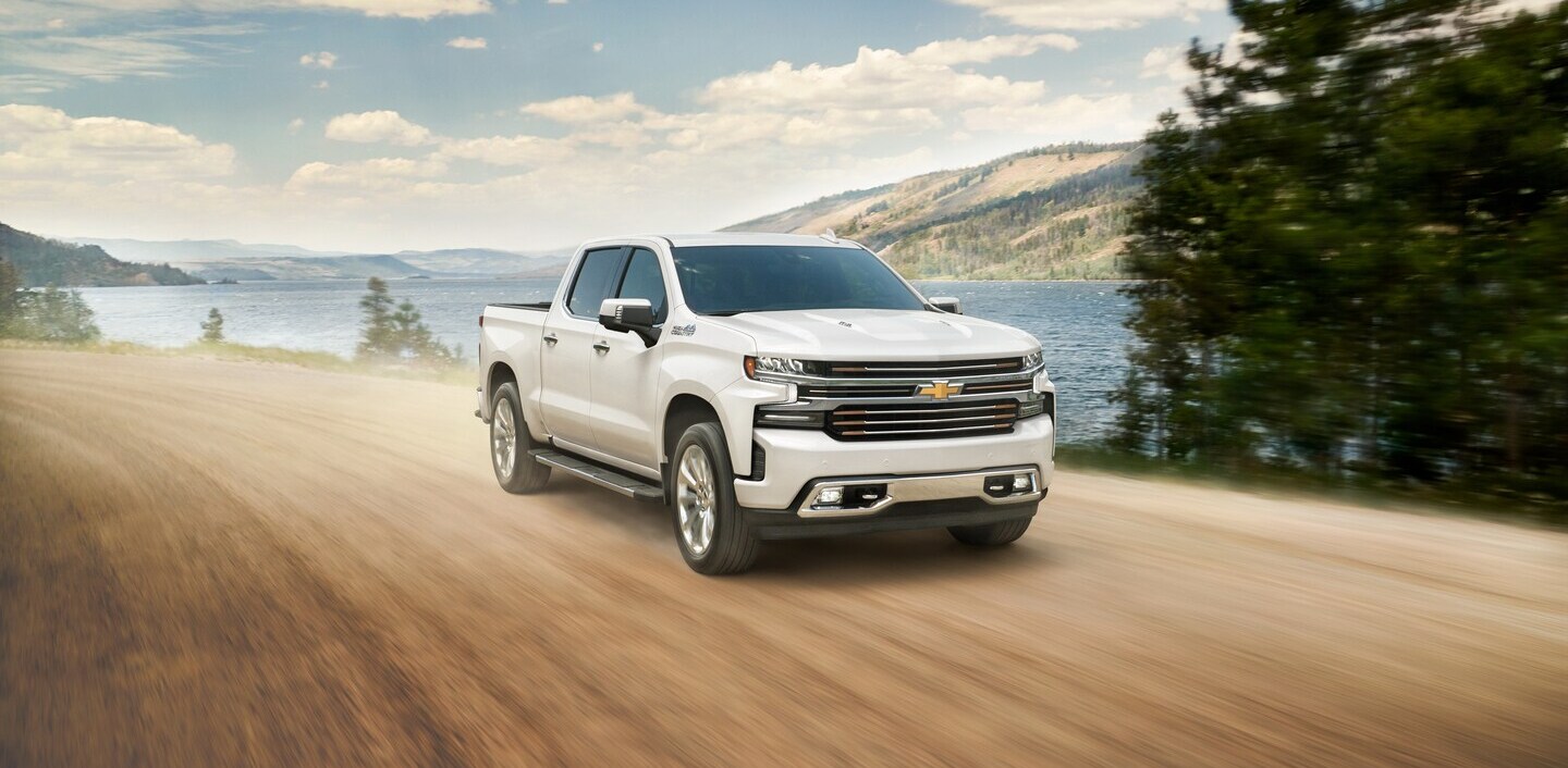 2026-Chevrolet-Silverado1500-HighCountry-CrewCab-ShortBed-Truck-L06%20(1)-1440x706.jpeg