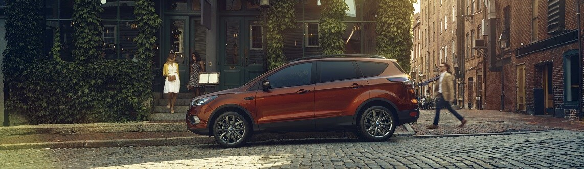 2017-Ford_Escape.jpg
