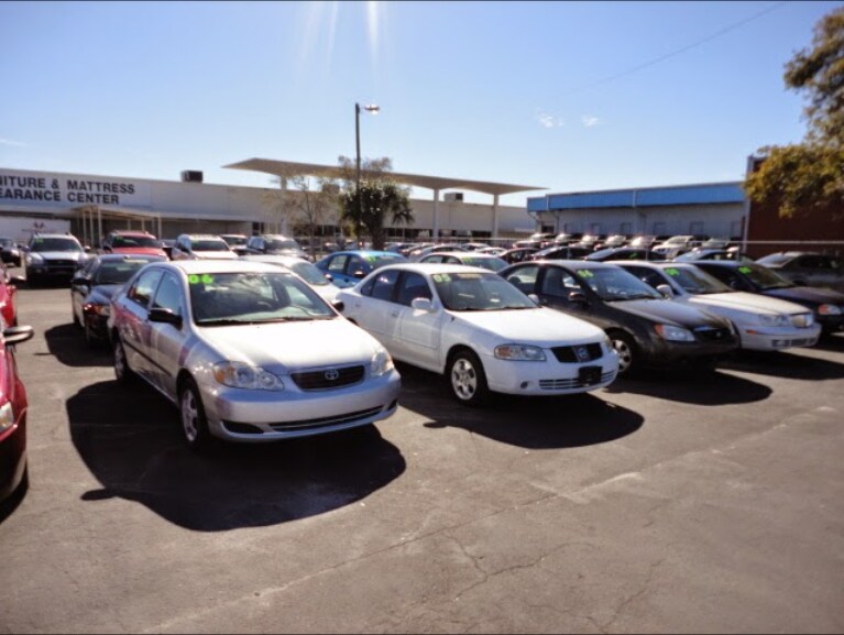 Auto Banc of Tampa car lot.PNG