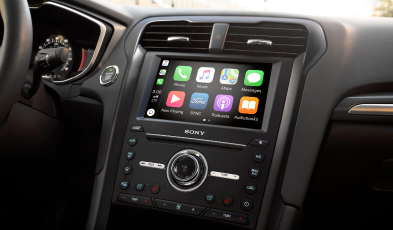 2020 Ford Fusion interior Apple CarPlay