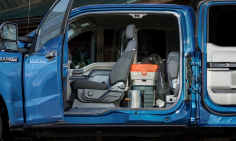 2020 Ford F-150 Interior side view of cab