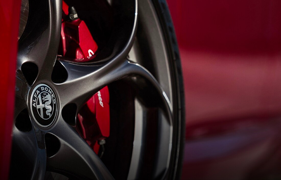 AlfaRomeo_Service.jpg