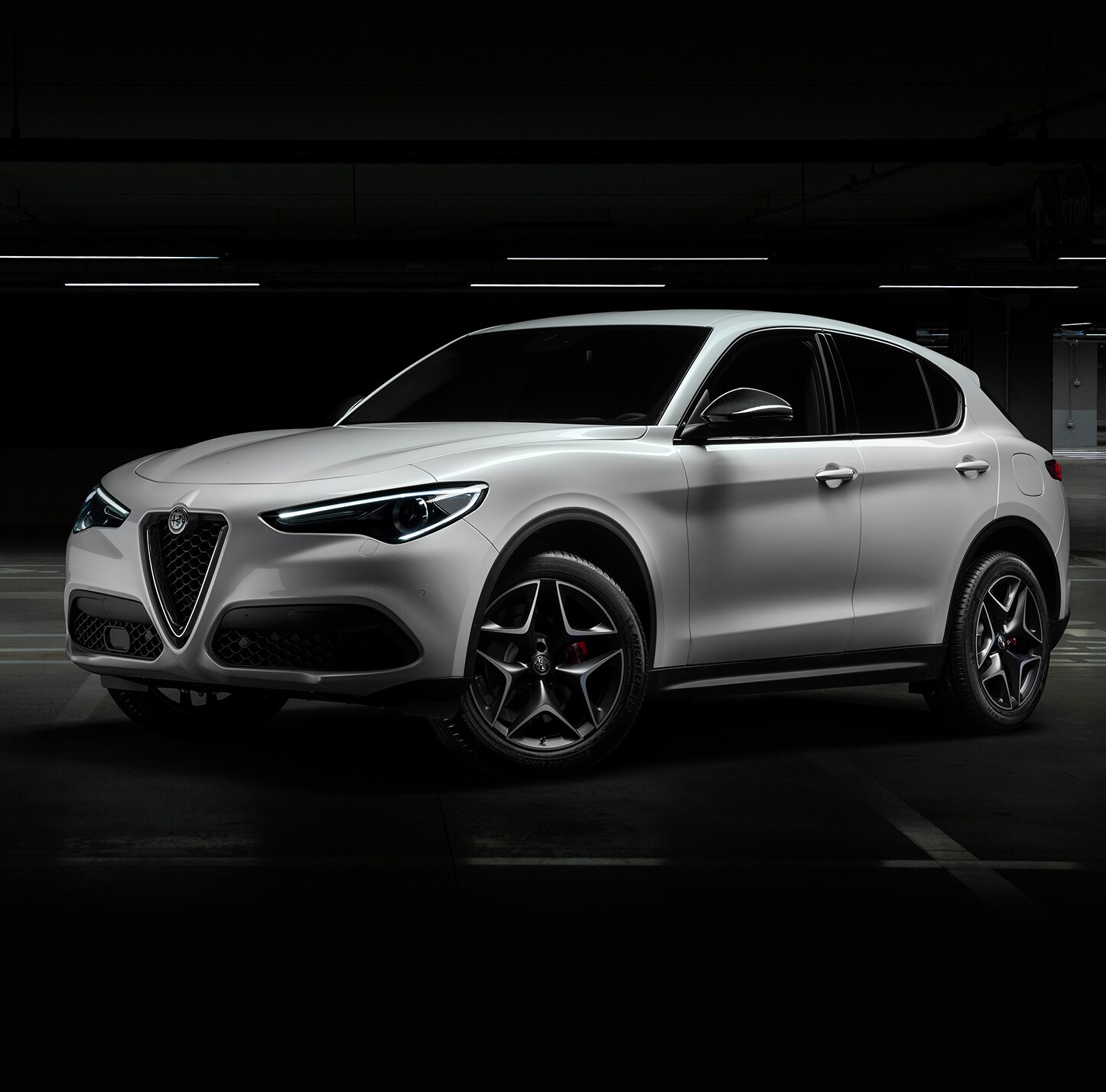 AlfaRomeo_Stelvio.jpg