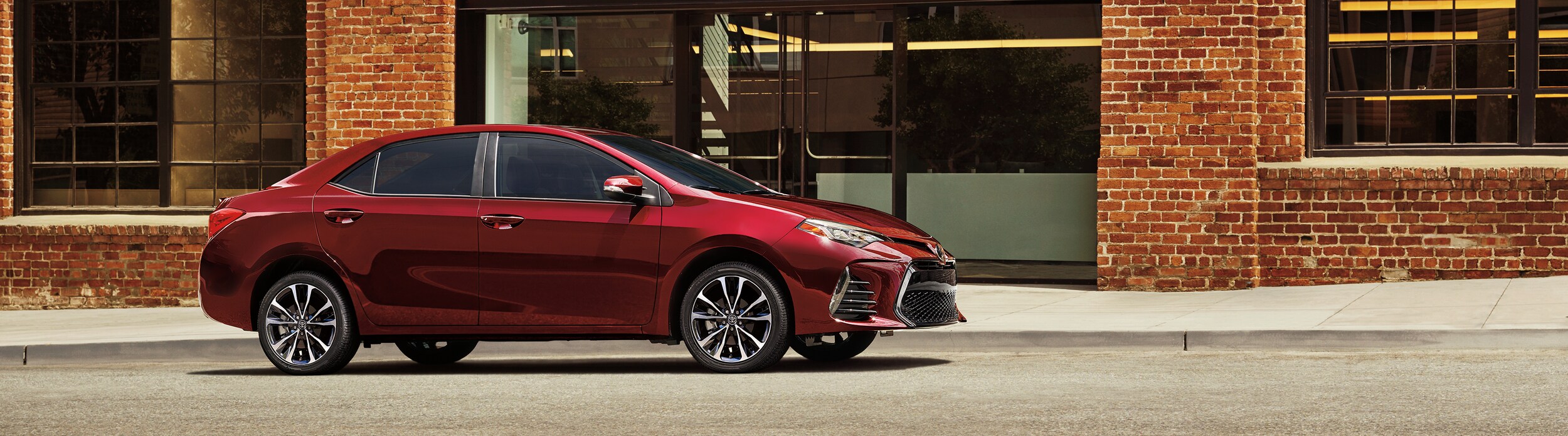 2019-Toyota-Corolla-XSE-Sedan-L01.png