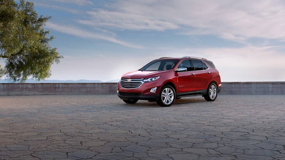 2019-Chevrolet-Equinox-Premier-SUV-L02.png