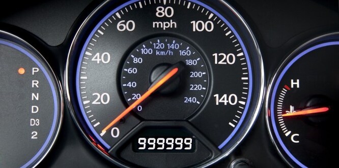 Odometer-100K-iStock.jpg
