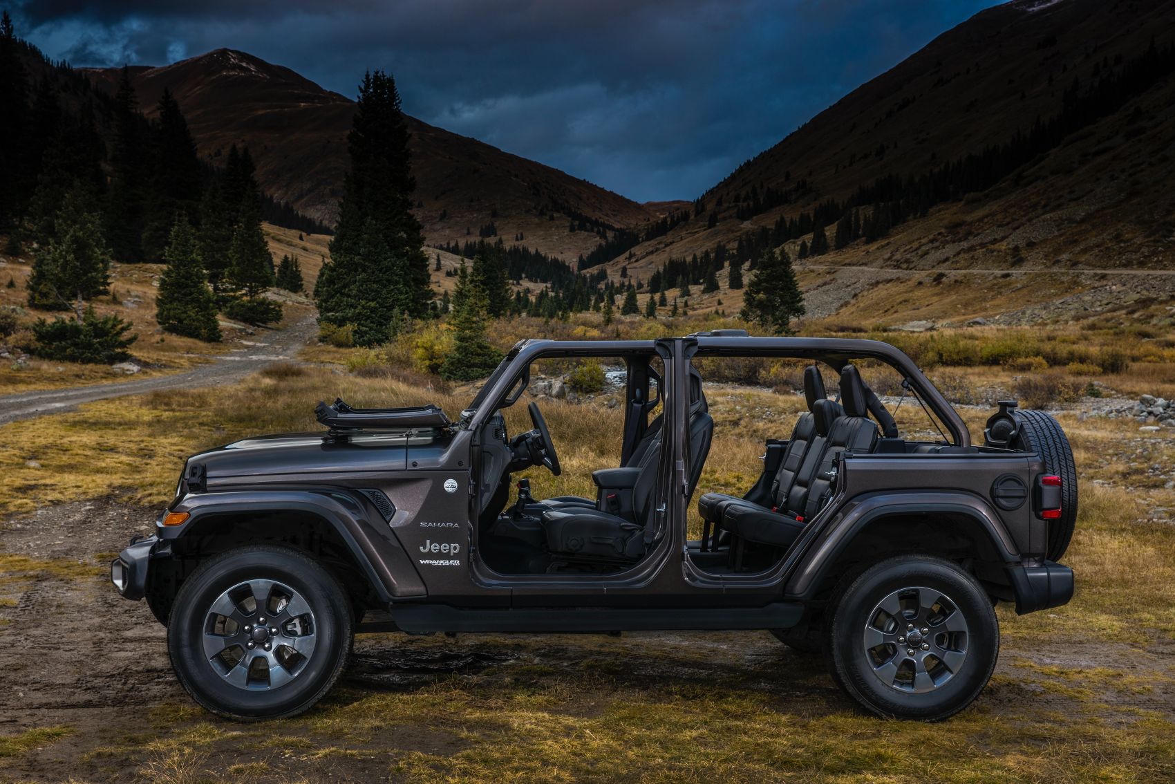 2021 Jeep Wrangler JL Unlimited Sahara Black