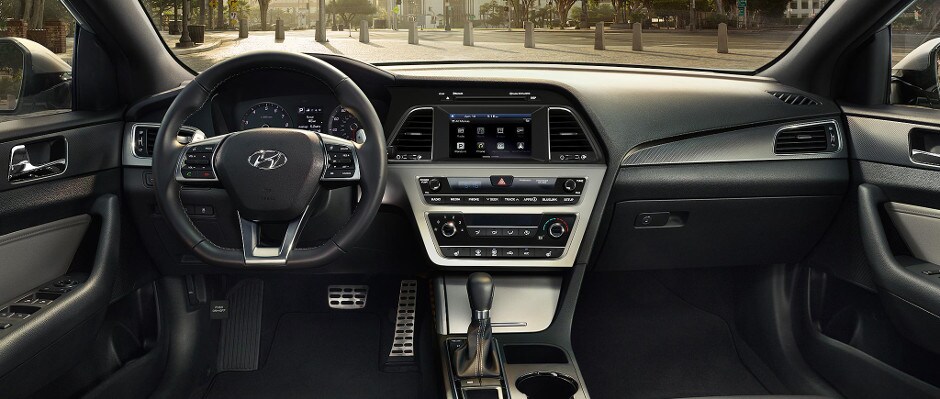 2017 Hyundai Sonanta Interior