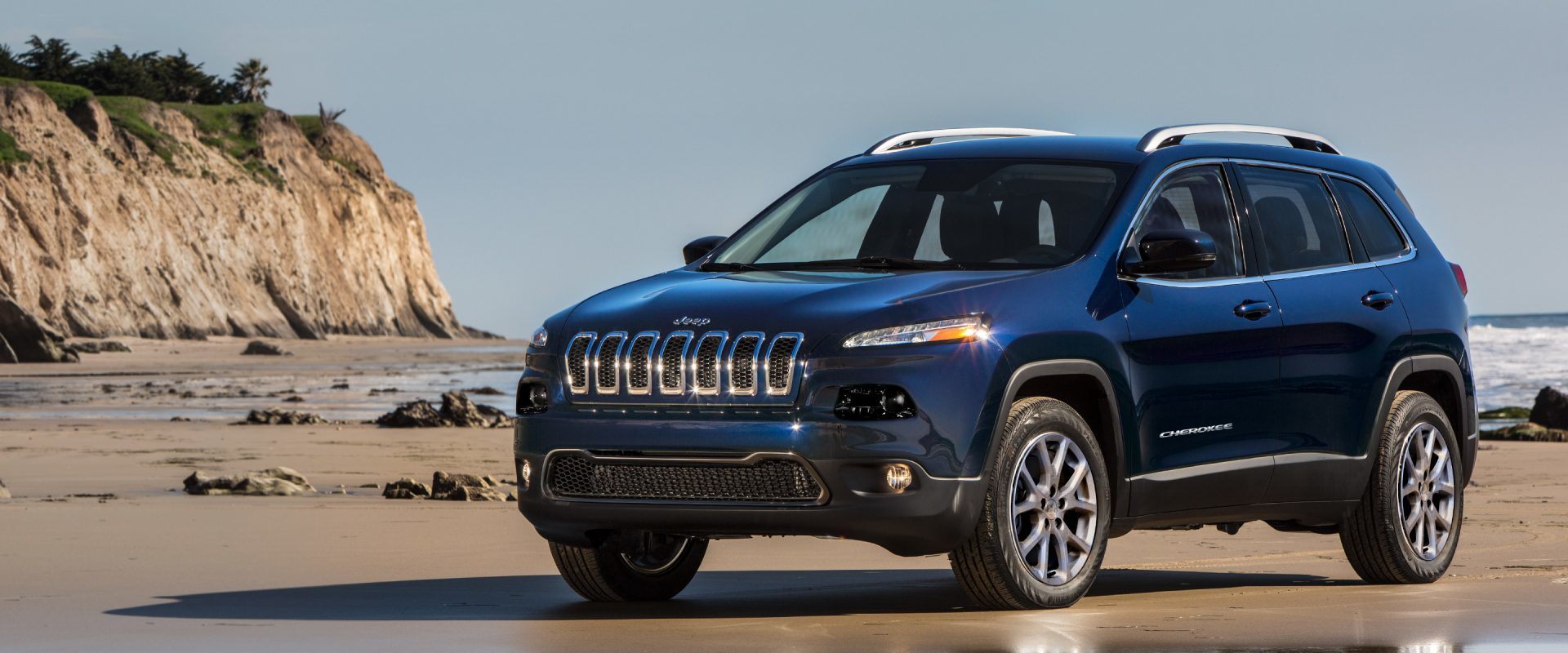2018-Jeep-Cherokee-VLP-Latitude-Plus-Exterior-Features.jpg.image.1920.jpg