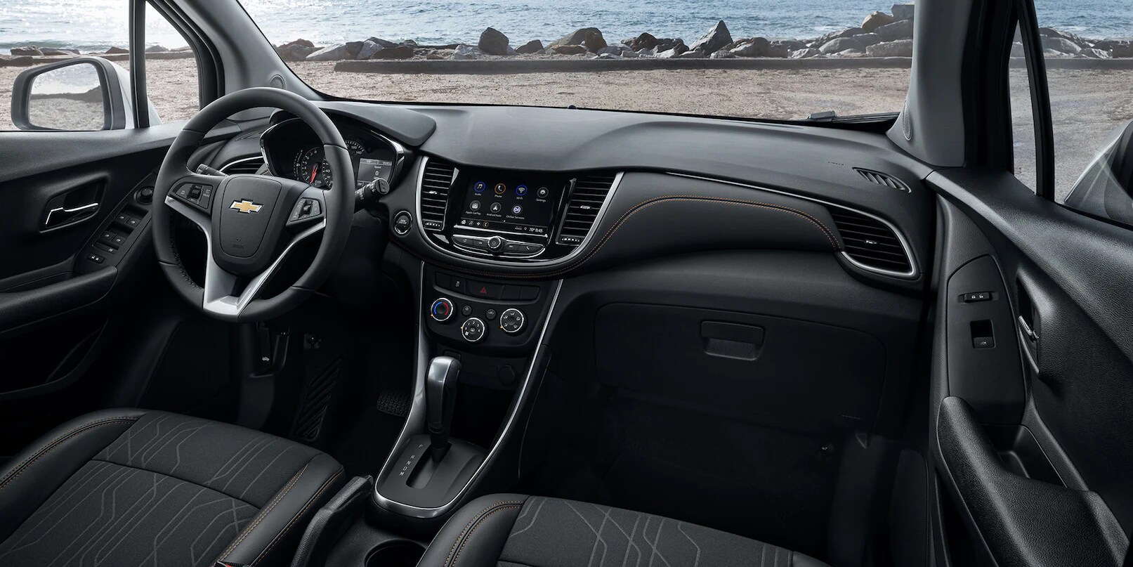 2022-trax-interior-01.png