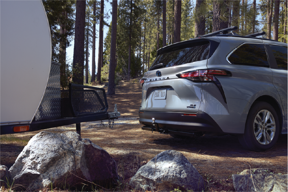 2022 Sienna - Rear Hitch.png