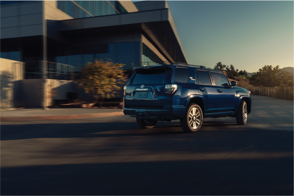2022 4Runner - Blue - Rear Side.png