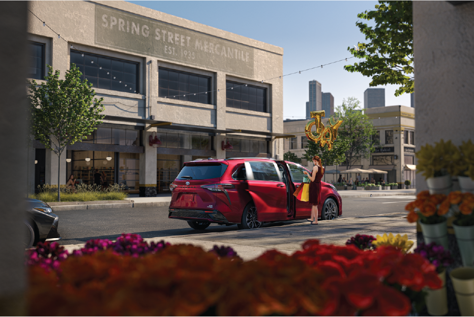 2022 Sienna - Red - Lady.png