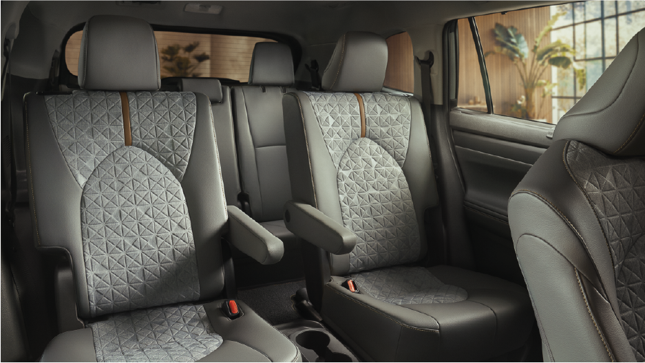 2022 Highlander Hybrid - 3rd Row Seating.png