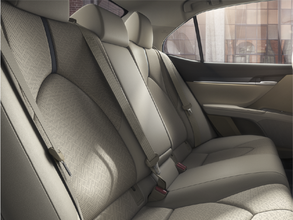 XLE Interior - Macadamia Leather Trim - Driver Assist Package.png