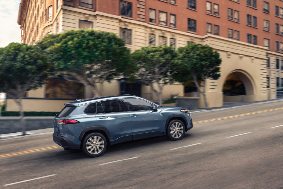 2022 Corolla Cross - Blue - Uphill.png