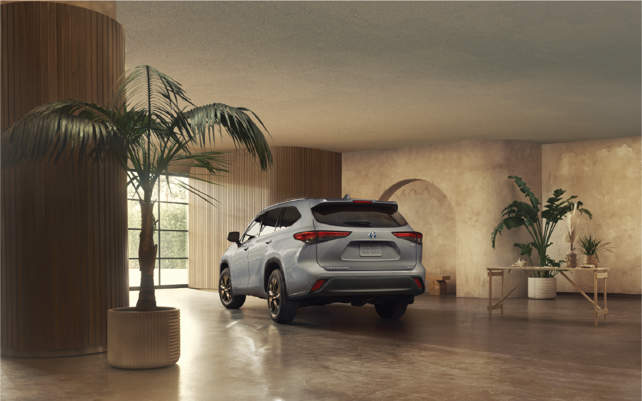 2022 Highlander Hybrid - Rear View - In House.png
