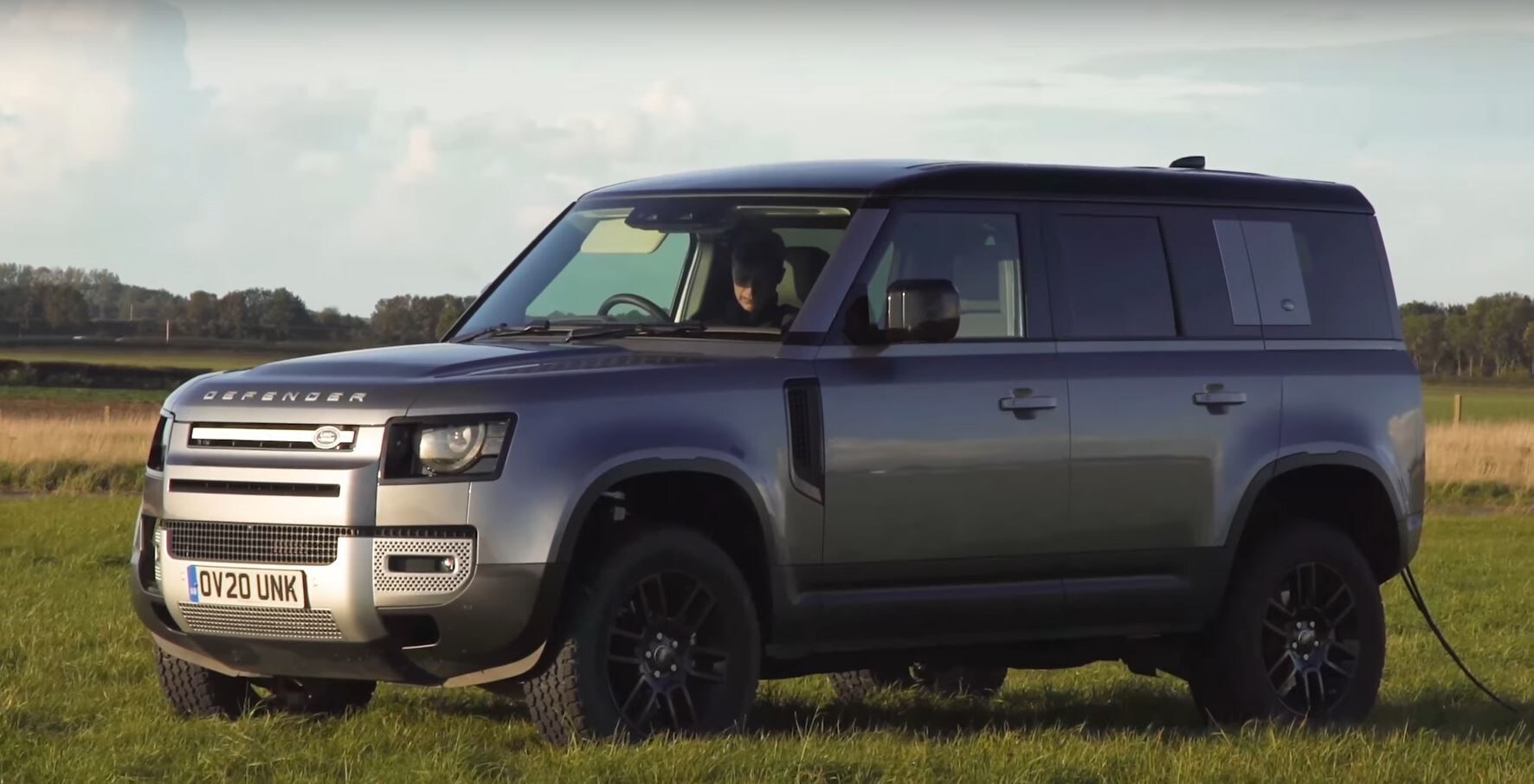 2021 Land Rover Defender.jpg
