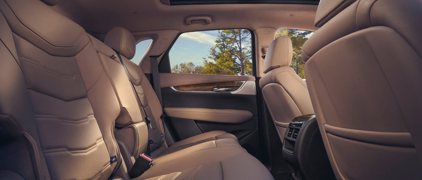 2025 Cadillac XT5 interior seating side view