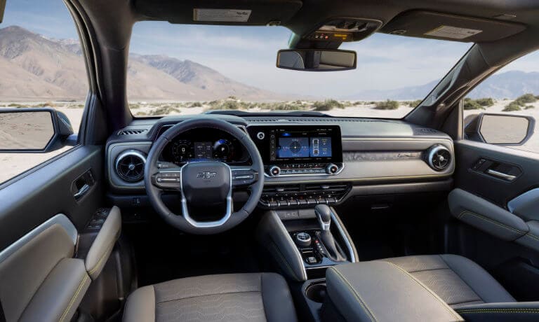 2024 Chevy Colorado interior dashboard