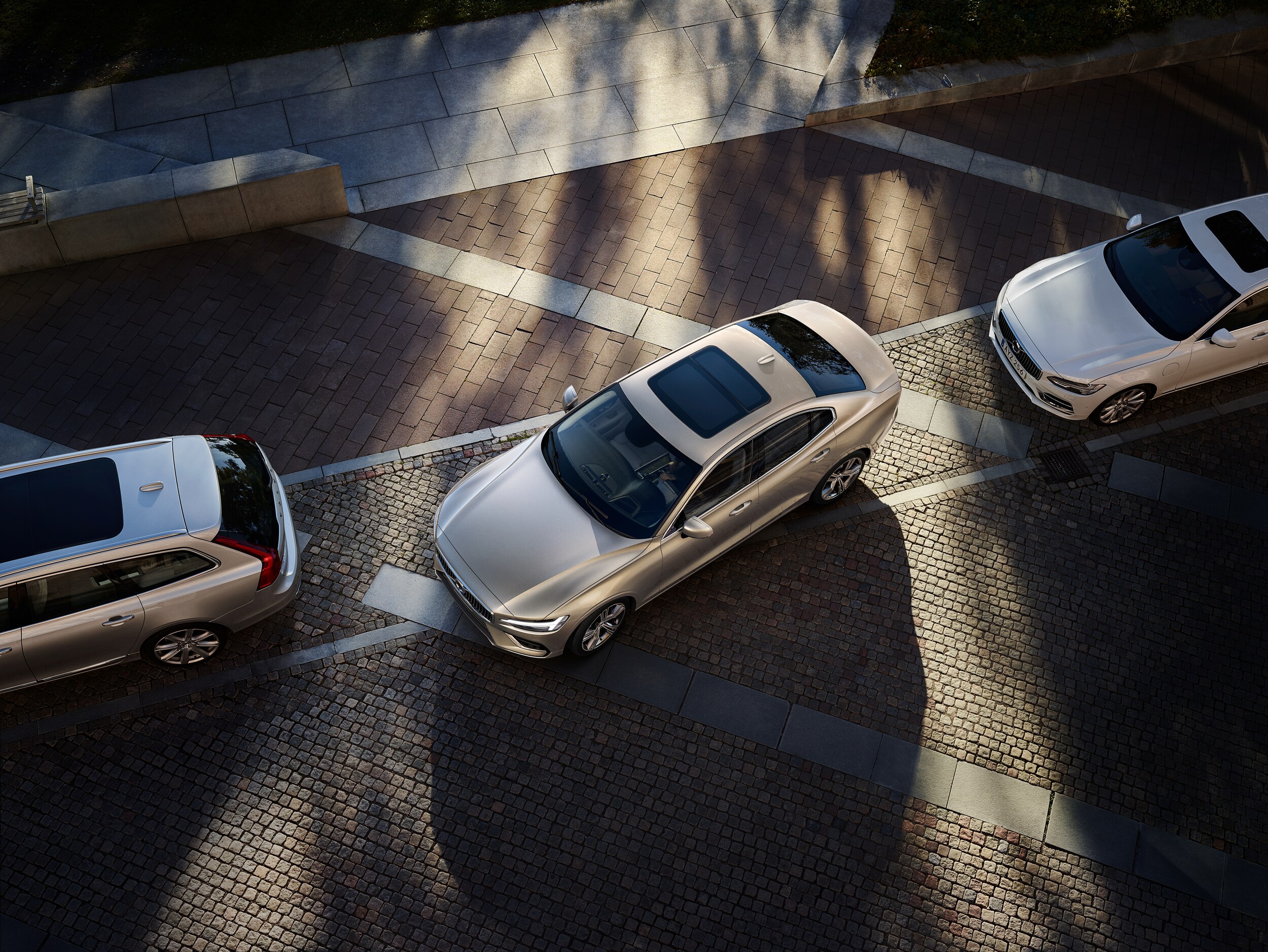 2023-Volvo-S60-Ultimate-Bright-Sedan-L06.jpg