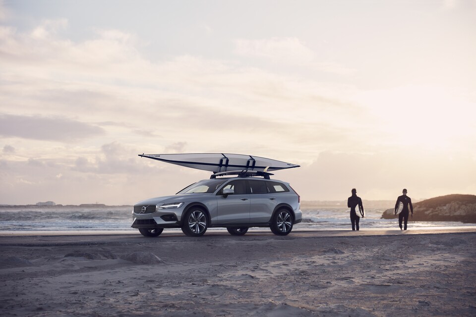 2022-Volvo-V60CrossCountry-T5-Hatchback-L08.jpeg