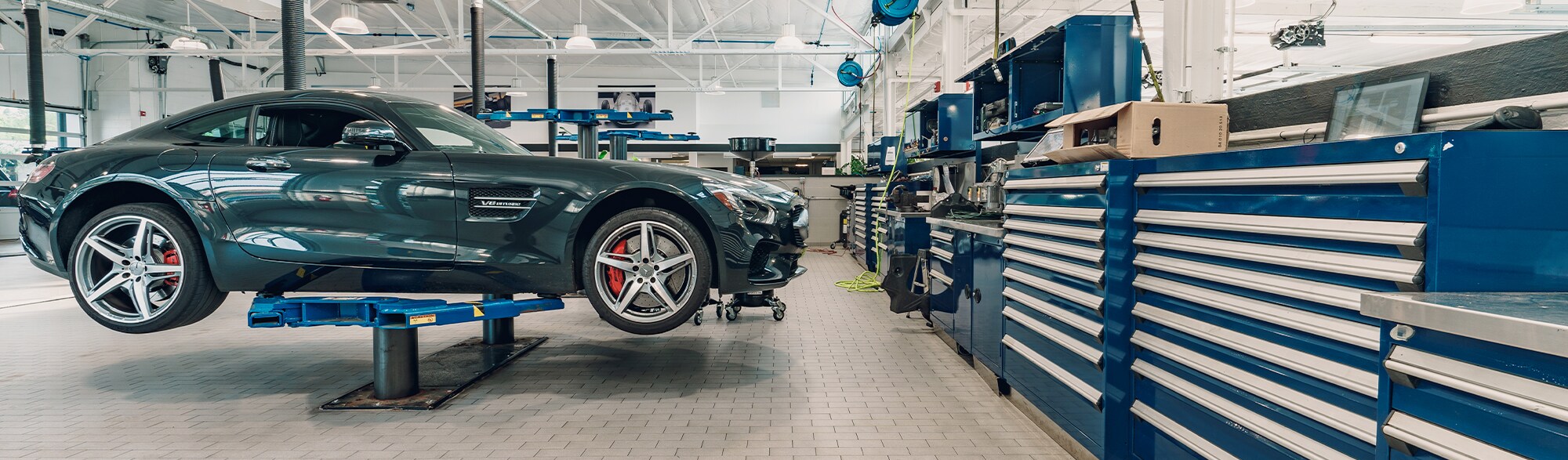 Mercedes-Benz repair shop