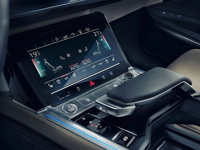 Audi e-tron interior