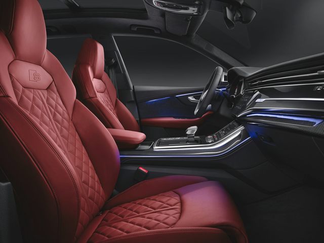 Audi SQ8 interior