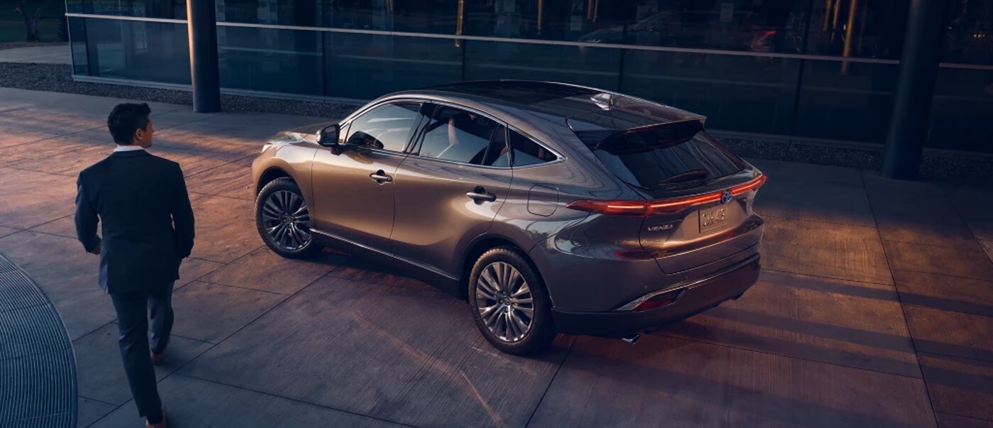 2022 Toyota Venza SUV.jpg