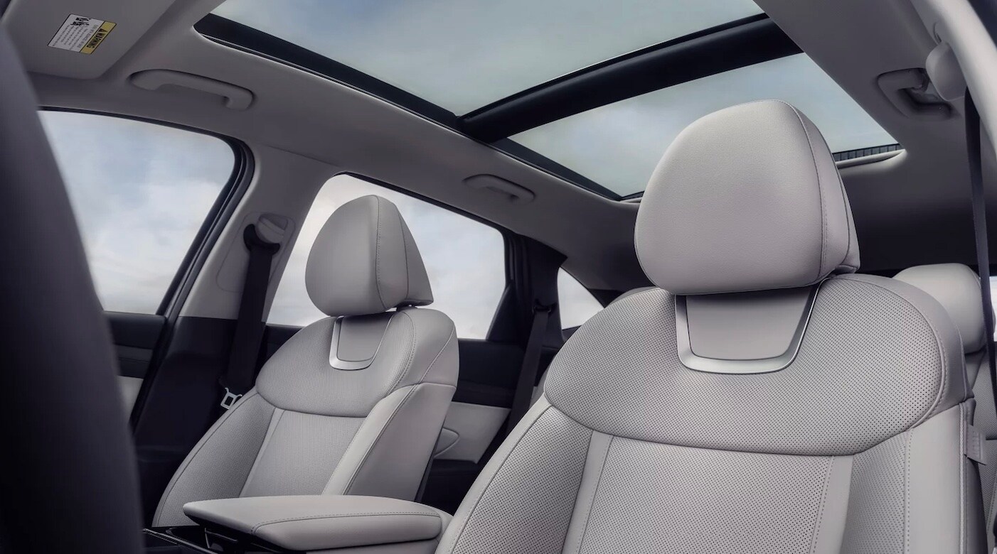 2026 Hyundai Tucson Interior and Moon Roof.jpg