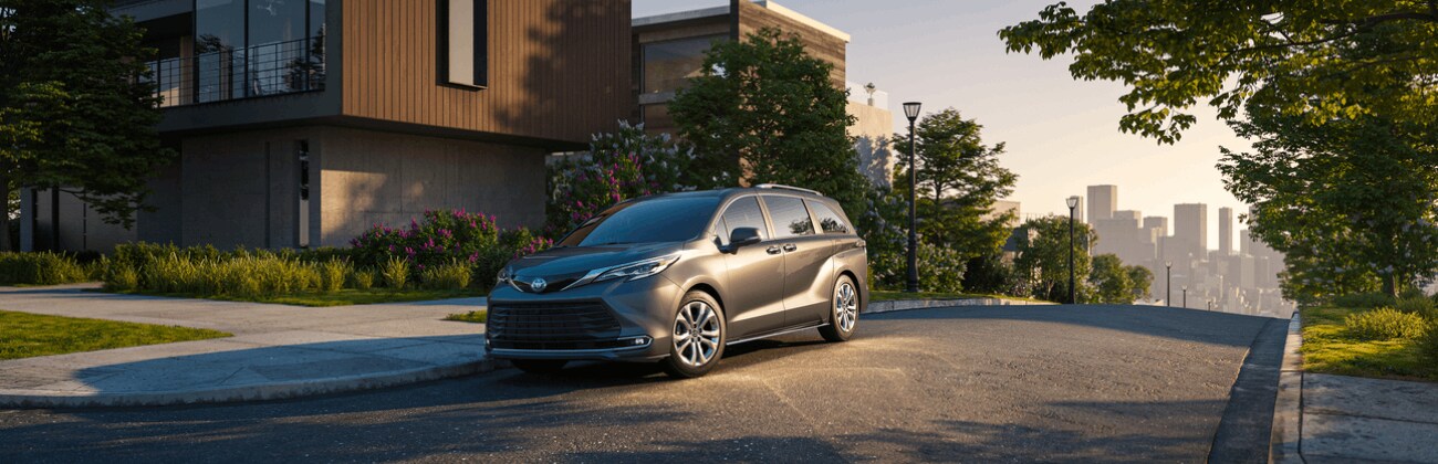 2022 Toyota Sienna.png
