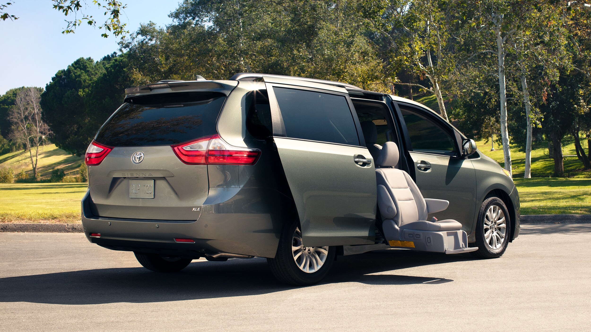2020 Toyota Sienna Exterior