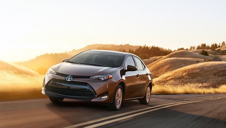 2018 Toyota Corolla Driving