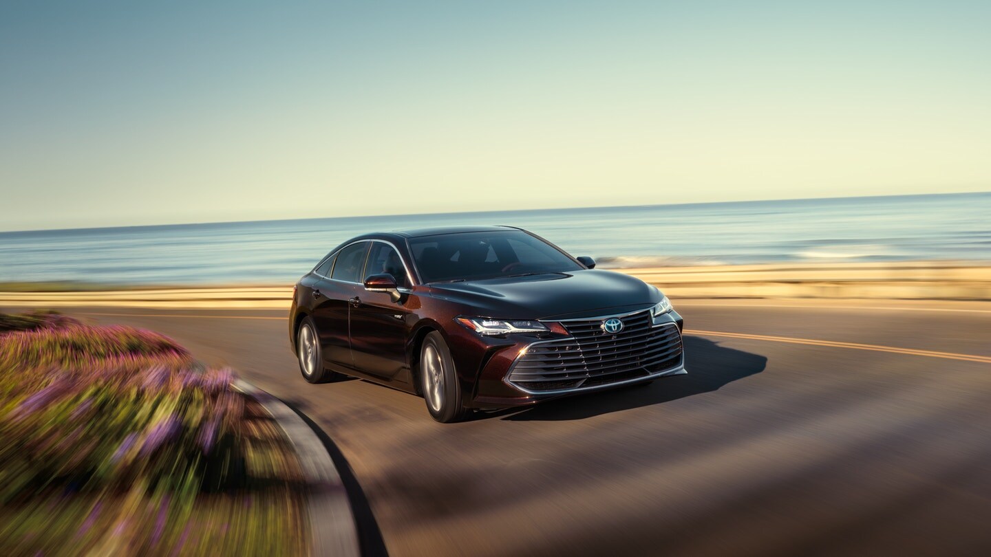 2019 Toyota Avalon Passenger's Side
