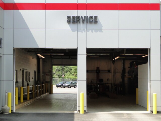 Toyota of Keene Service Drive