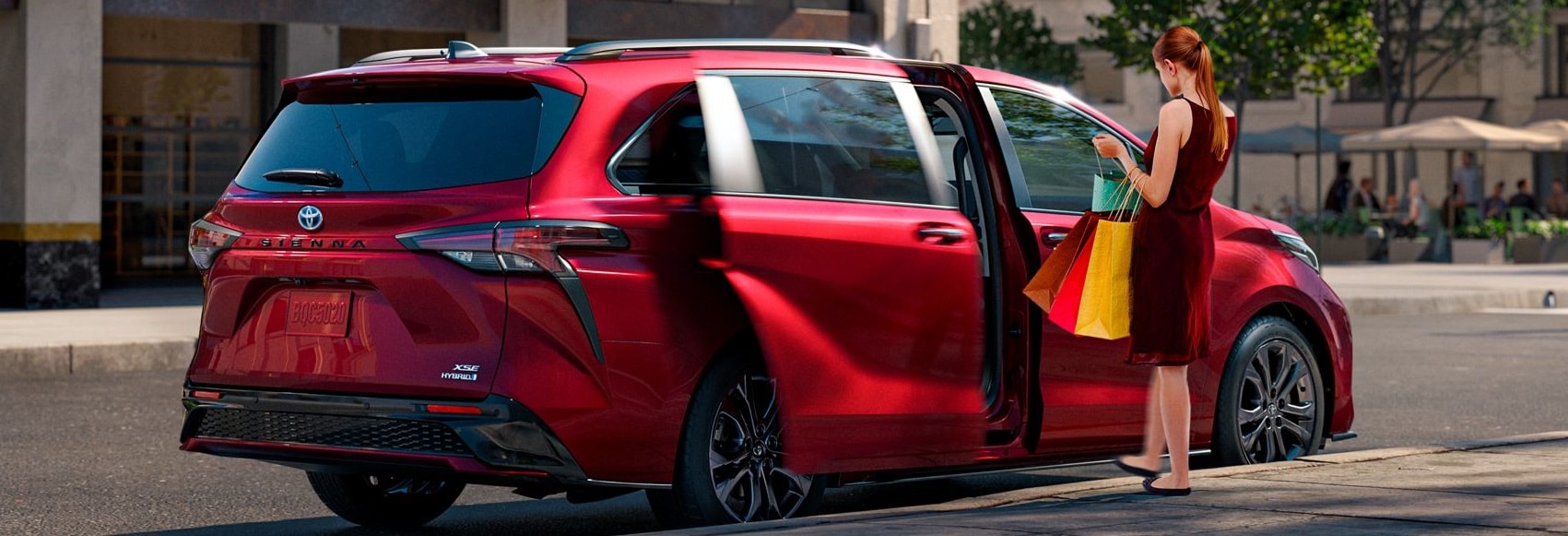 Toyota Sienna Hands-Free Sliding Door New Toyota Sienna minivan near me