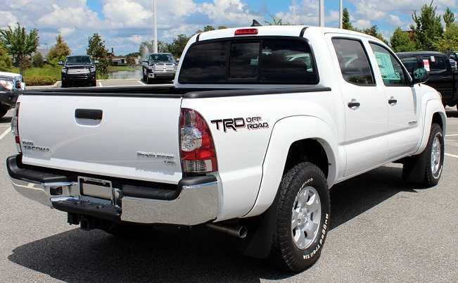 Nissan frontier vs toyota tacoma truck #10