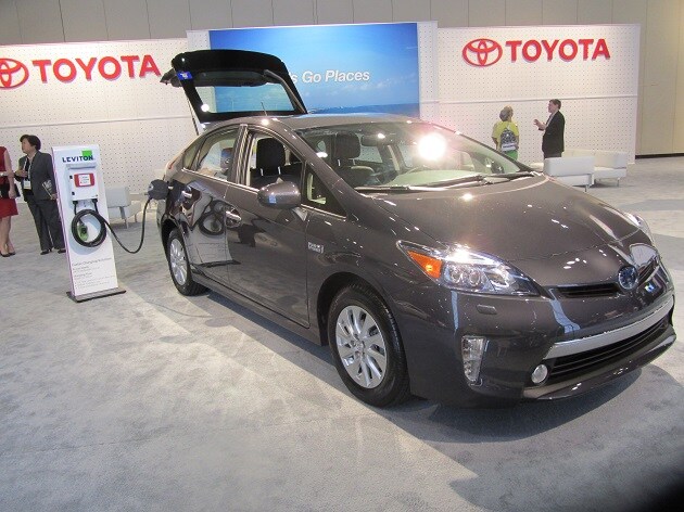 New Toyota Prius Plug-in near Charlotte 2013 Toyota Prius Plug-in in N Charlotte