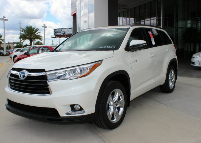safe new cars Orlando Toyota Highlander