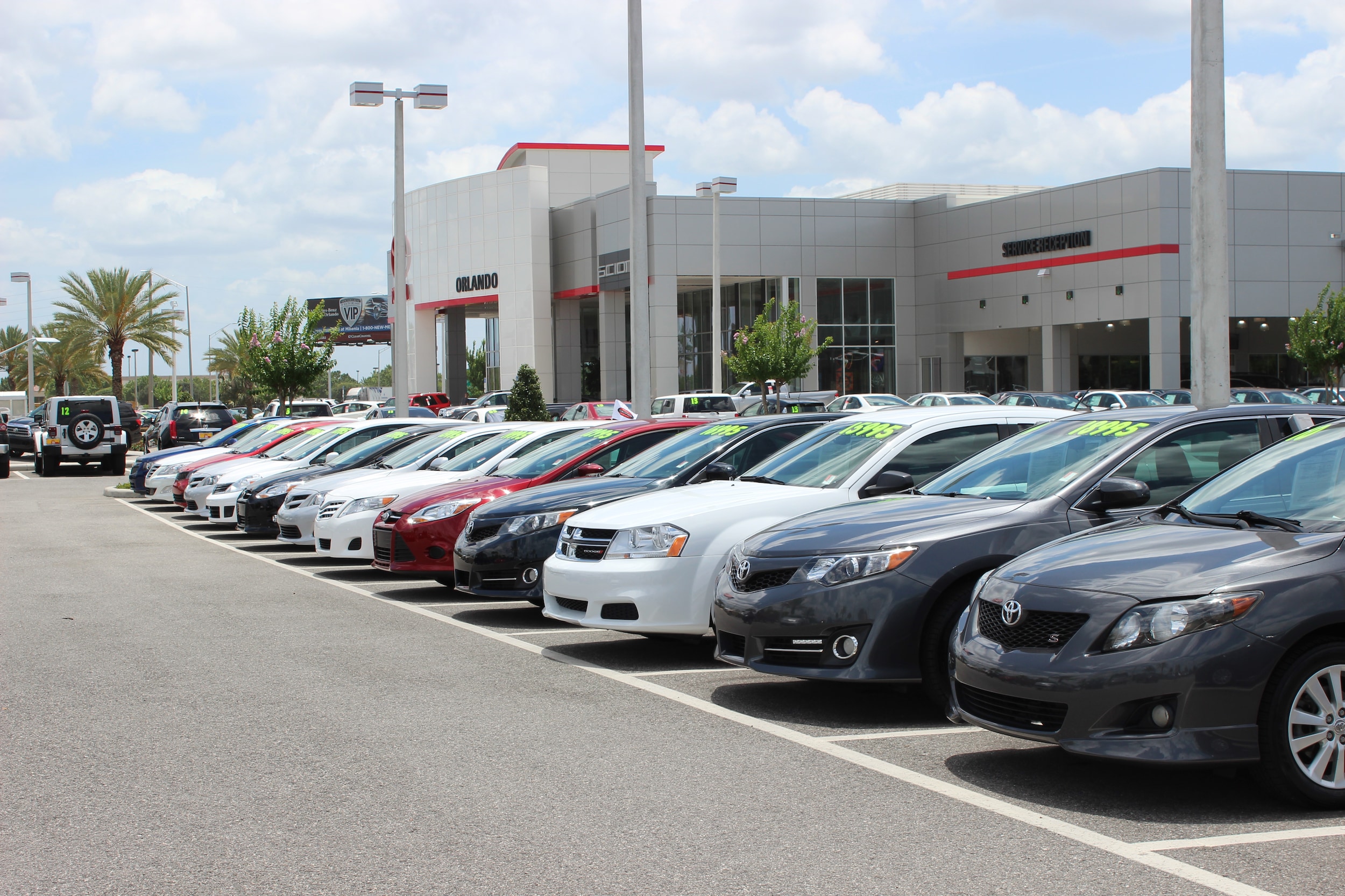 Used car dealer or private seller? Orlando used cars